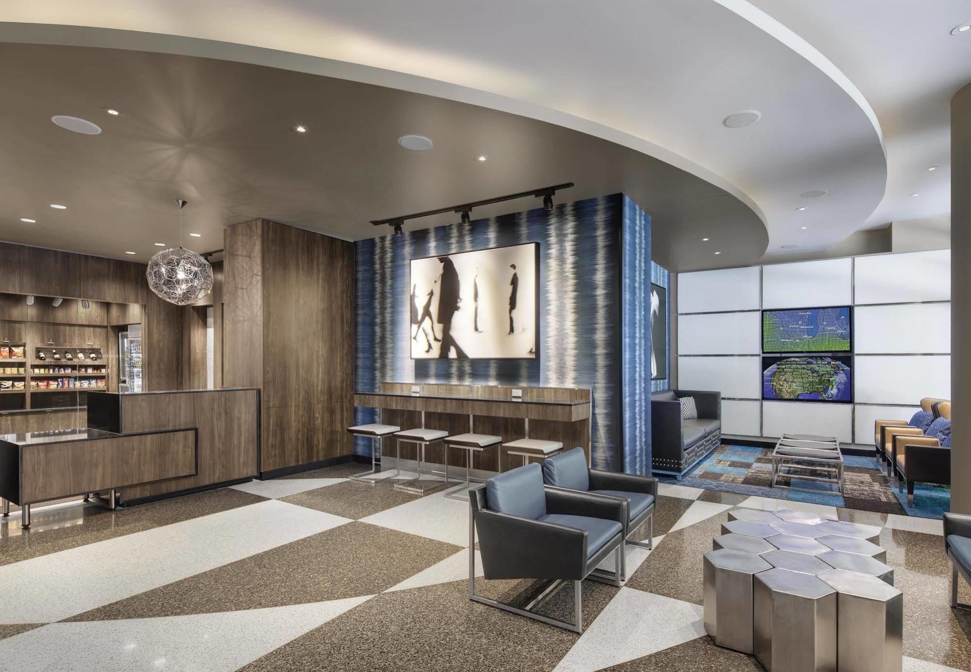 Fairfield Inn And Suites Chicago Downtown/ Magnificent Mile Buitenkant foto
